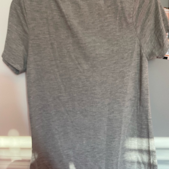 gray minnie mouse tee shirt; disney size small; in great condition - Picture 2 of 3